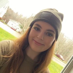 Meet your Posher, Leah